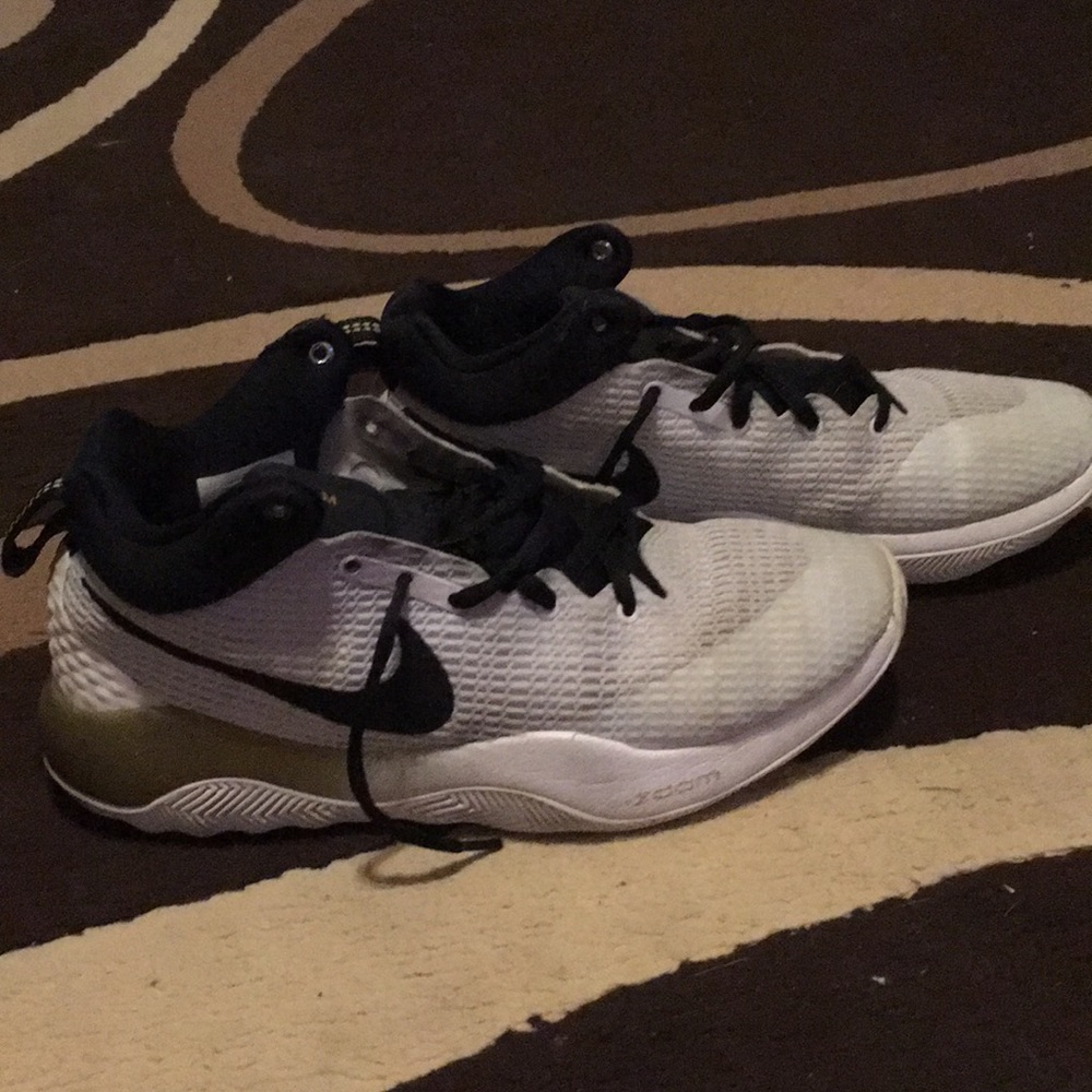 Nike Zoom Rev White with Black Swoosh Gold heel